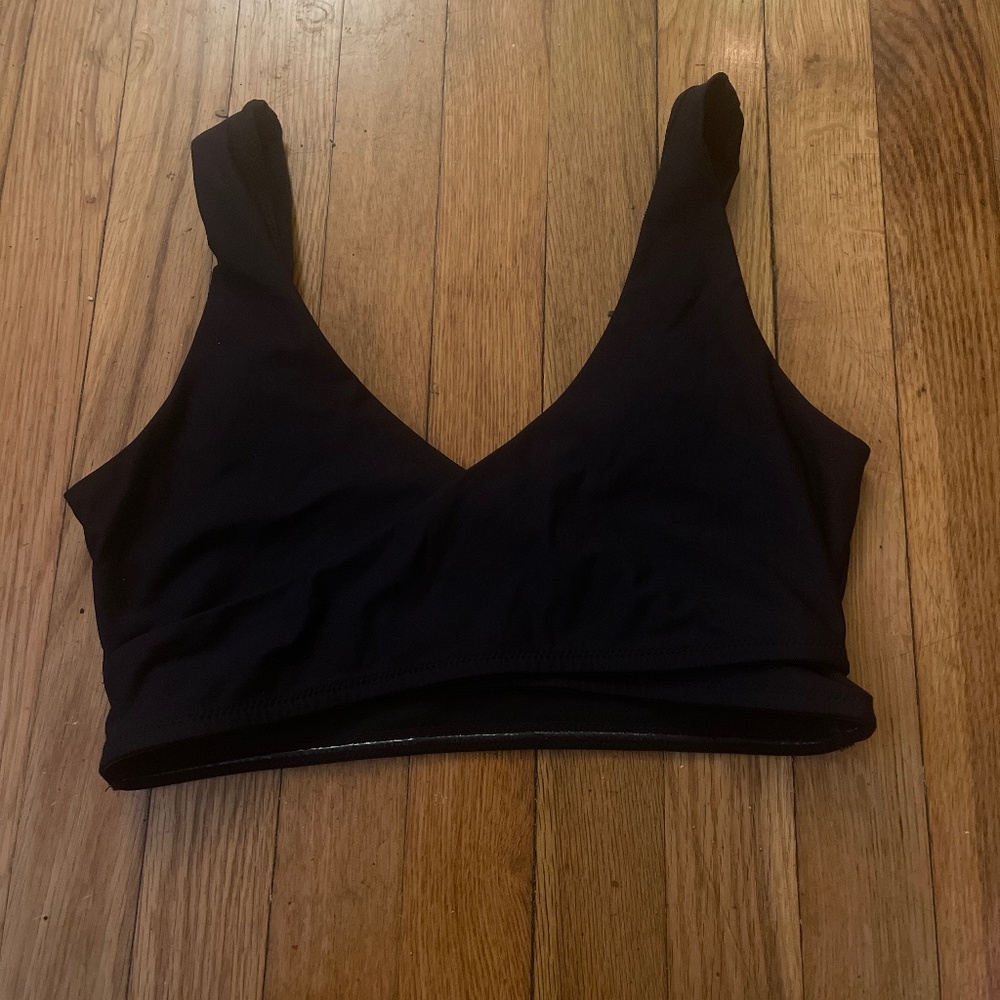 Fabletics Crisscross sports bra